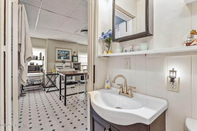 462-470 2nd Avenue, Troy, NY 12182