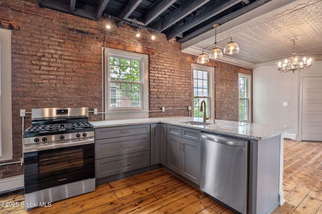 462-470 2nd Avenue, Troy, NY 12182