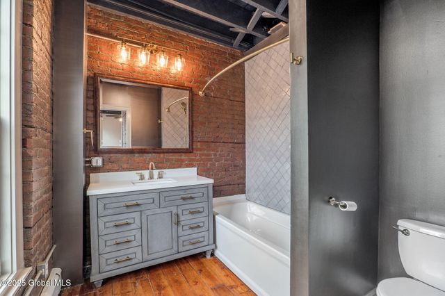 462-470 2nd Avenue, Troy, NY 12182