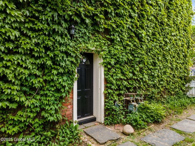 462-470 2nd Avenue, Troy, NY 12182