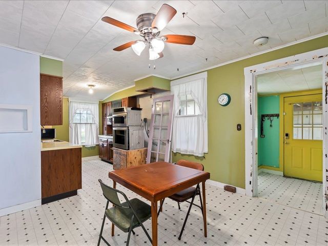 4804 NORTHWEST Boulevard, Davenport, IA 52806