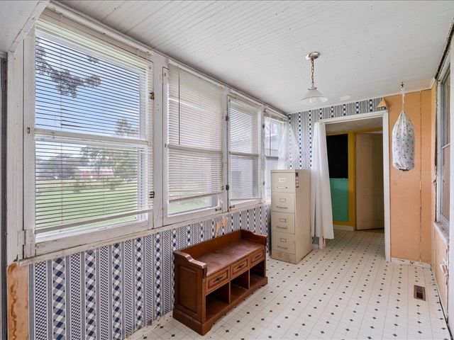 4804 NORTHWEST Boulevard, Davenport, IA 52806