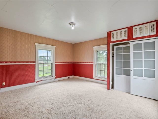 4804 NORTHWEST Boulevard, Davenport, IA 52806