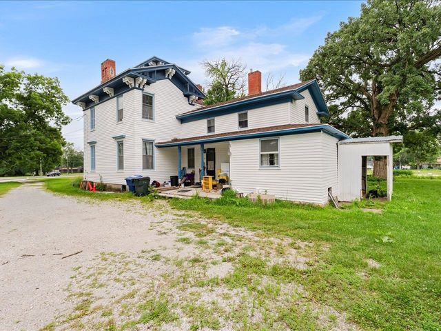 4804 NORTHWEST Boulevard, Davenport, IA 52806