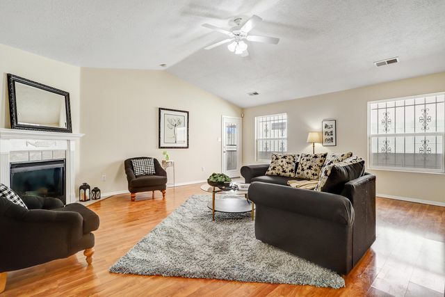 427 De Soto Street SE, Albuquerque, NM 87123