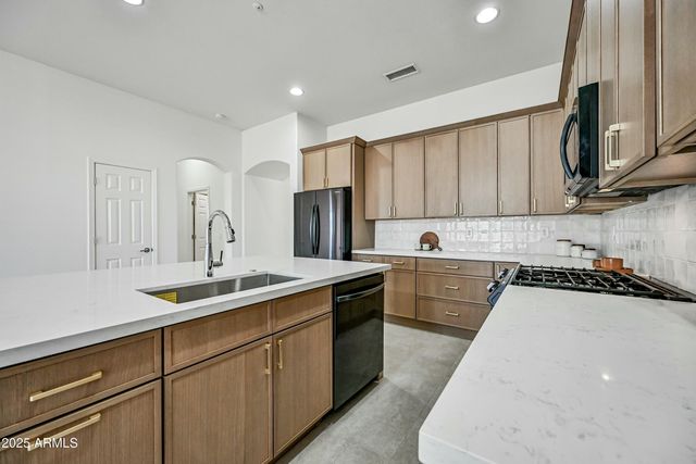 12568 W CHUCKS Avenue, Peoria, AZ 85383