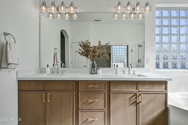 12568 W CHUCKS Avenue, Peoria, AZ 85383