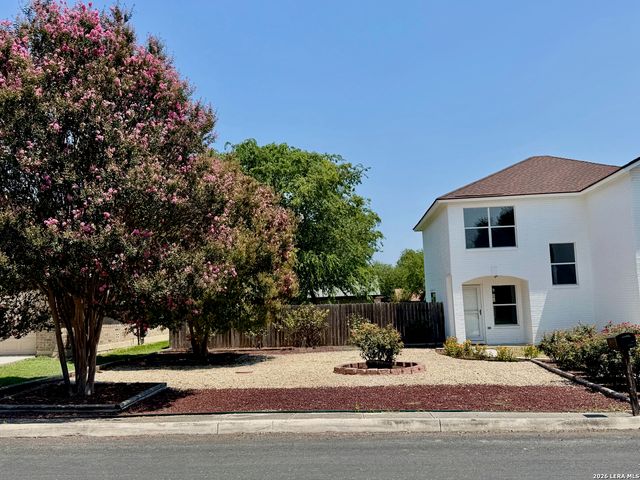 6527 Magic Oaks, San Antonio, TX 78239