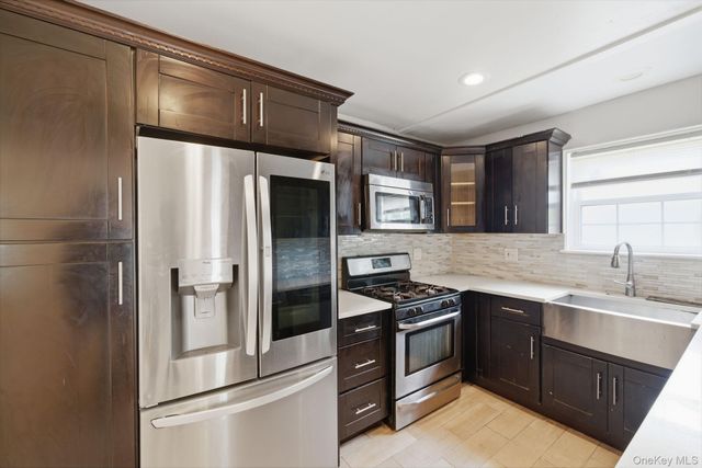 22 Walnut Street, Central Islip, NY 11722