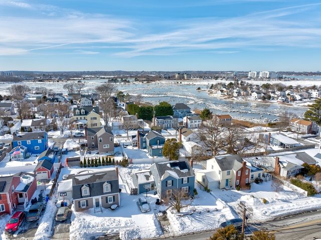 865 E Squantum St, Quincy, MA 02171