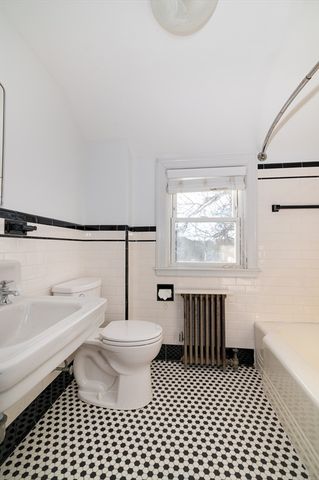 865 E Squantum St, Quincy, MA 02171