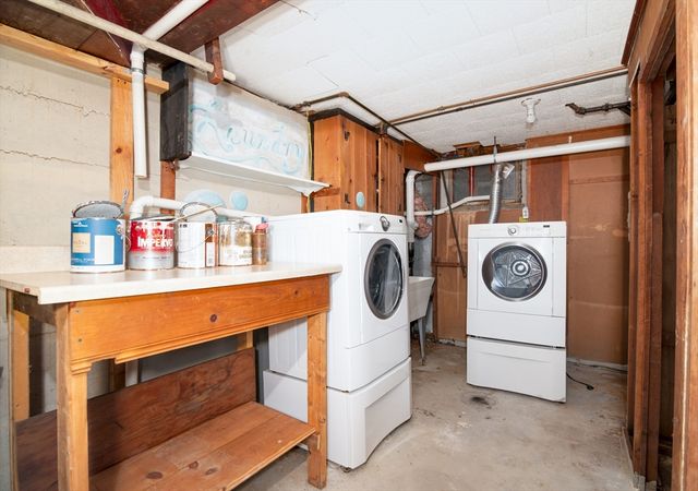 865 E Squantum St, Quincy, MA 02171