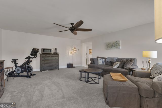 282 Township Drive, Senoia, GA 30276