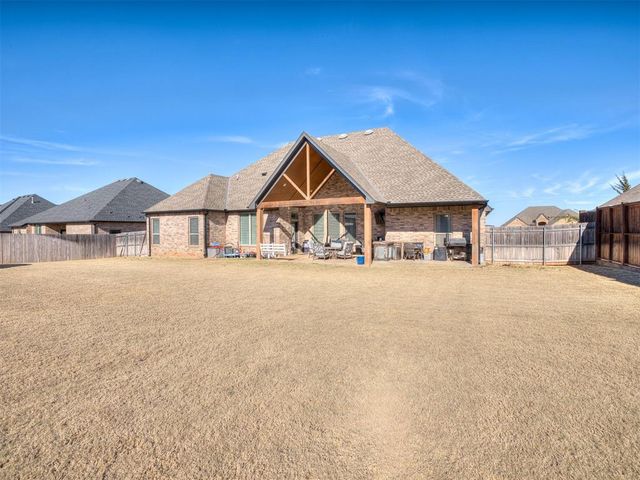 4844 Constitution Lane, Tuttle, OK 73089