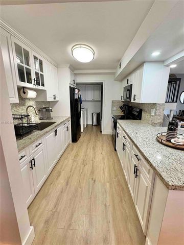 13187 SW 9th Ln, Miami, FL 33184