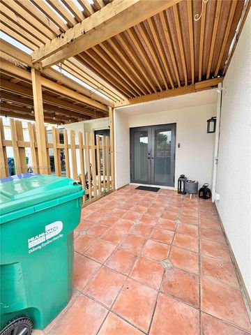 13187 SW 9th Ln, Miami, FL 33184