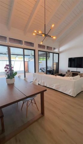 13187 SW 9th Ln, Miami, FL 33184