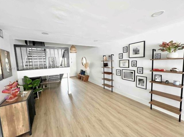 13187 SW 9th Ln, Miami, FL 33184