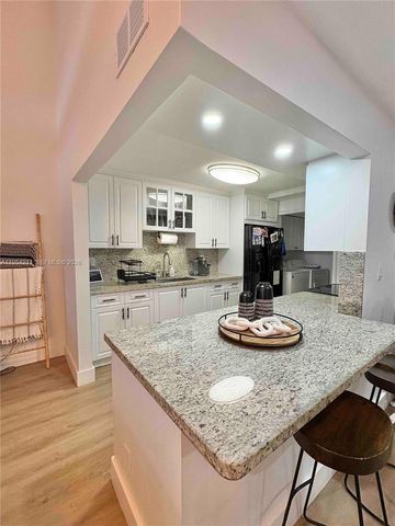 13187 SW 9th Ln, Miami, FL 33184