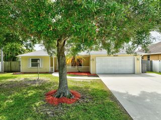6640 NW Omega Road, Port St Lucie, FL 34983