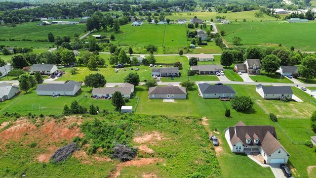 216 Surrey Way, Science Hill, KY 42553
