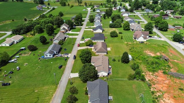 216 Surrey Way, Science Hill, KY 42553