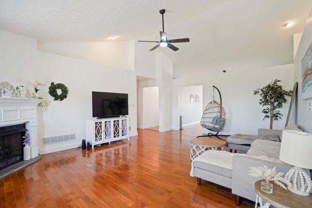 216 Surrey Way, Science Hill, KY 42553