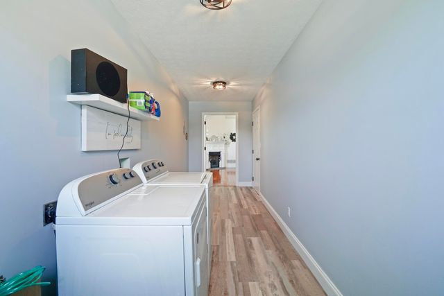 216 Surrey Way, Science Hill, KY 42553