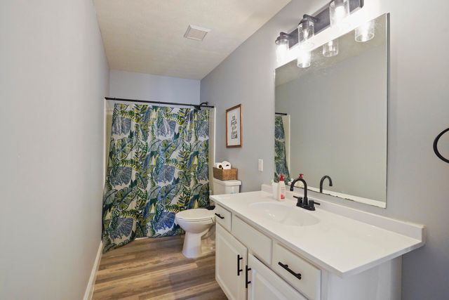 216 Surrey Way, Science Hill, KY 42553