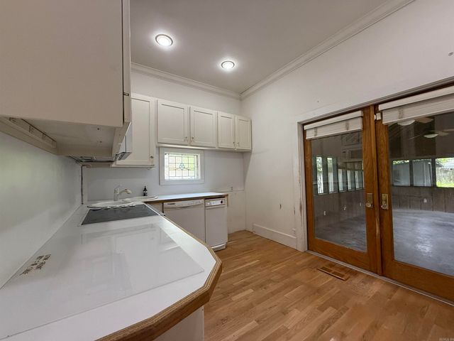 1108 N Izard St, Forrest City, AR 72335