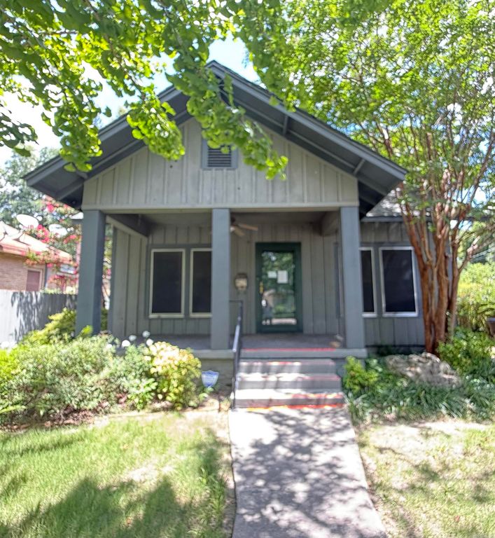 1108 N Izard St, Forrest City, AR 72335