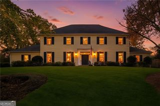 2010 Rivermeade Way NW, Atlanta, GA 30327