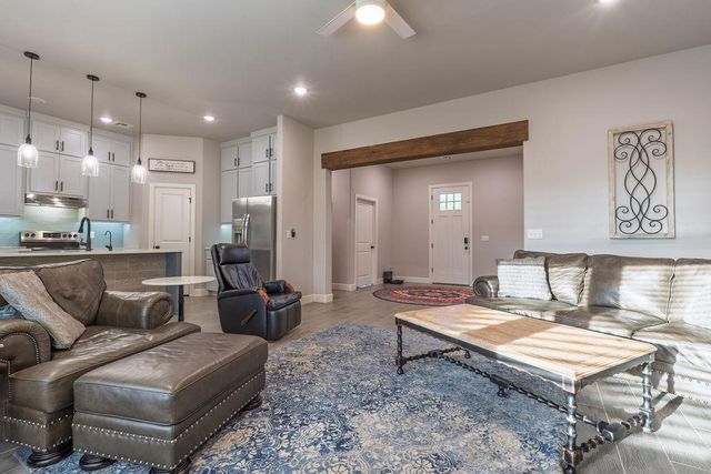 10301 Dove Crossing Road, Newalla, OK 74857