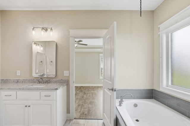 148 Spring House Dr, Manchester, TN 37355