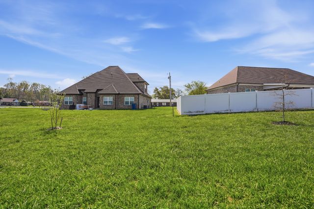 148 Spring House Dr, Manchester, TN 37355
