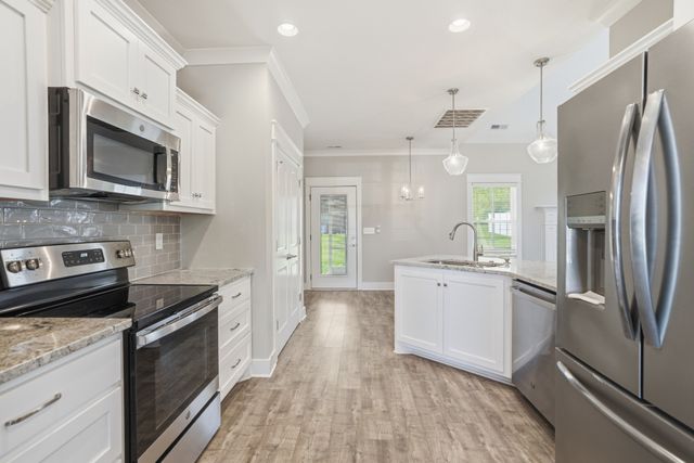 148 Spring House Dr, Manchester, TN 37355