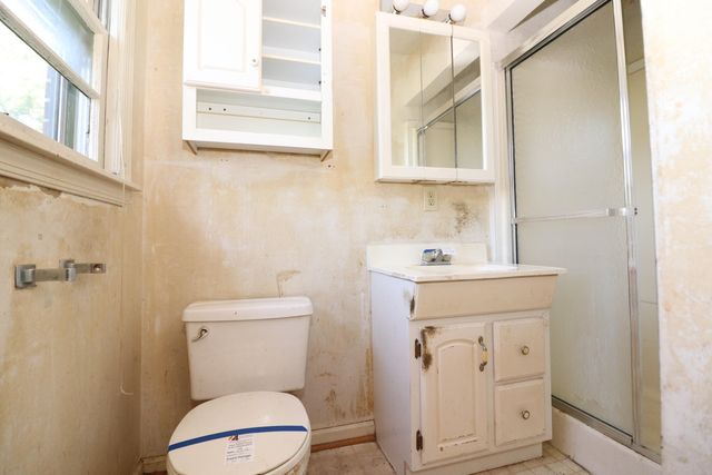 1031 Broadhill DR, Vinton, VA 24179