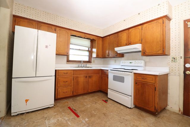 1031 Broadhill DR, Vinton, VA 24179