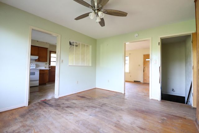 1031 Broadhill DR, Vinton, VA 24179