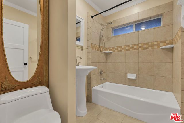 6677 W 88th Street, Los Angeles, CA 90045