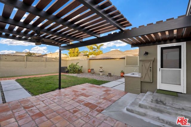 6677 W 88th Street, Los Angeles, CA 90045