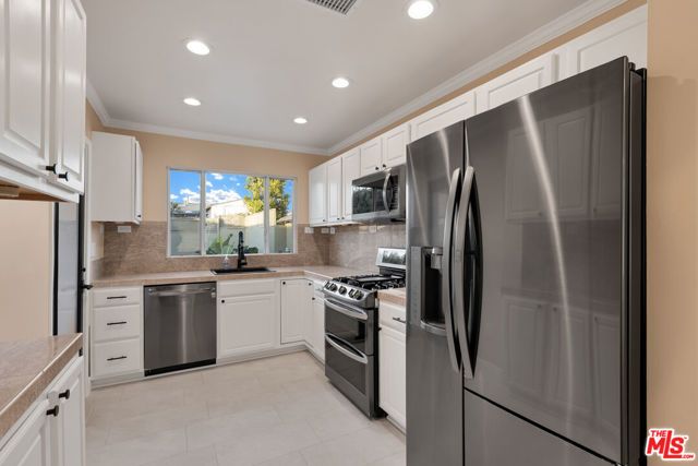 6677 W 88th Street, Los Angeles, CA 90045