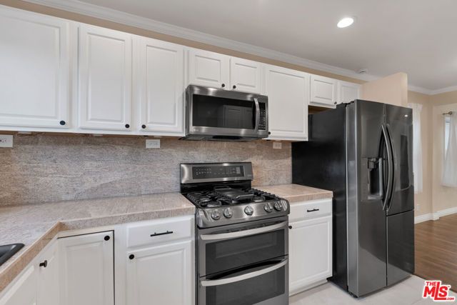 6677 W 88th Street, Los Angeles, CA 90045