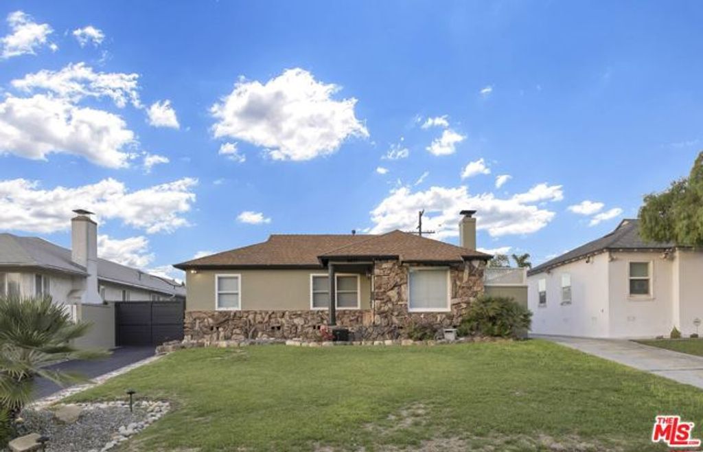 6677 W 88th Street, Los Angeles, CA 90045