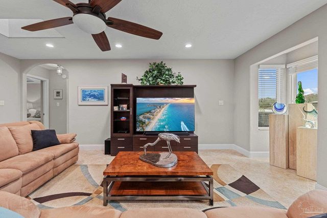 6806 Tom King Bayou Rd, Navarre, FL 32566