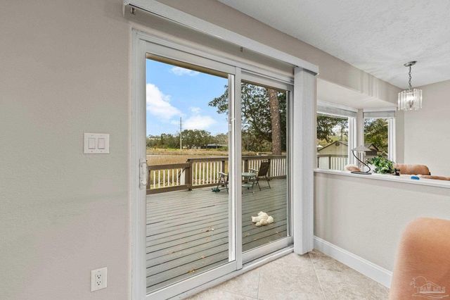 6806 Tom King Bayou Rd, Navarre, FL 32566