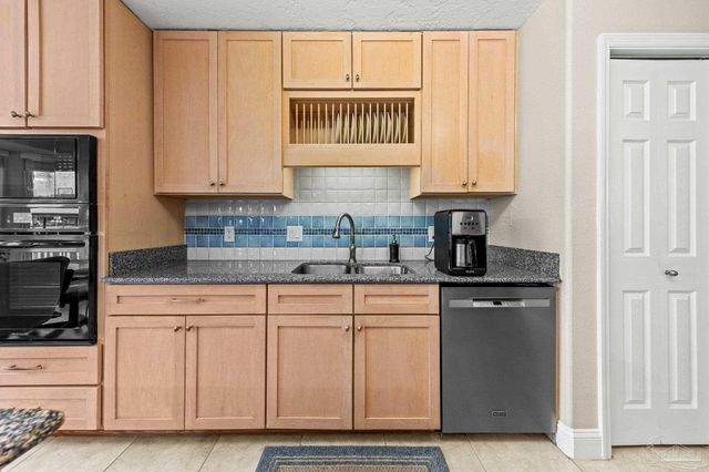 6806 Tom King Bayou Rd, Navarre, FL 32566