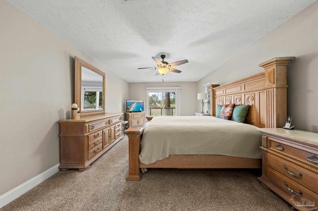 6806 Tom King Bayou Rd, Navarre, FL 32566