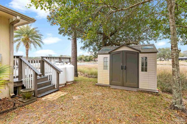 6806 Tom King Bayou Rd, Navarre, FL 32566