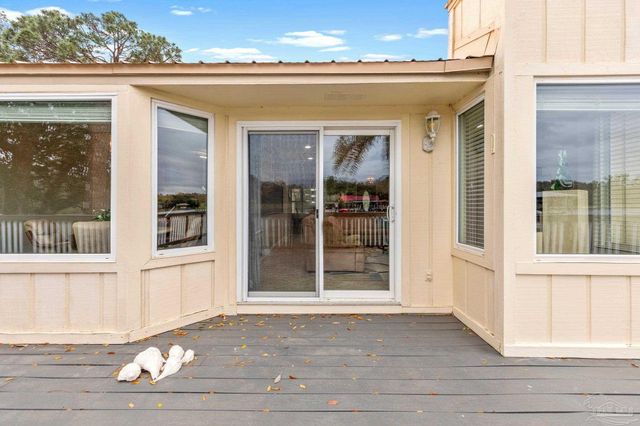 6806 Tom King Bayou Rd, Navarre, FL 32566
